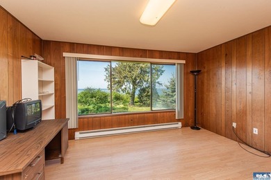 Rare, stunning waterfront property ready for your remodel - photo 16