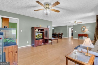 Charming 3-bedroom, 2.5-bath ranch home situated on a spacious 1 - photo 17