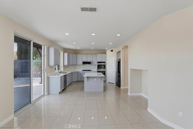 Gorgeous view home in the prestigious Eagle Glen community with - photo 18