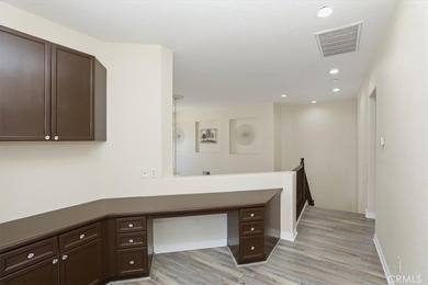 Gorgeous view home in the prestigious Eagle Glen community with - photo 21
