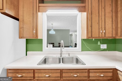 Charming 3-bedroom, 2.5-bath ranch home situated on a spacious 1 - photo 24