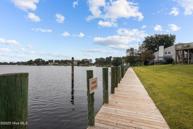 Wake up each morning to stunning panoramic views of the Trent - photo 24
