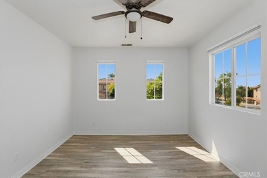 Gorgeous view home in the prestigious Eagle Glen community with - photo 26