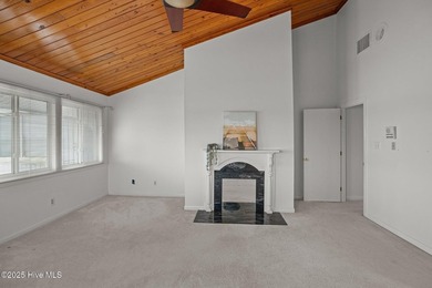 Wake up each morning to stunning panoramic views of the Trent - photo 31