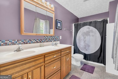 Charming 3-bedroom, 2.5-bath ranch home situated on a spacious 1 - photo 35
