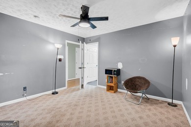Charming 3-bedroom, 2.5-bath ranch home situated on a spacious 1 - photo 38