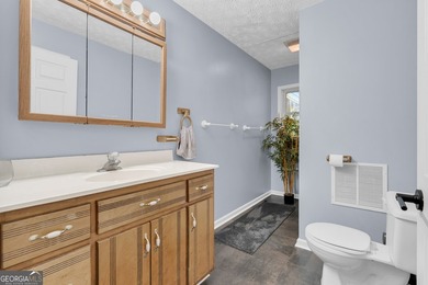 Charming 3-bedroom, 2.5-bath ranch home situated on a spacious 1 - photo 40