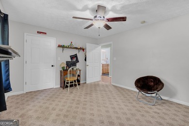 Charming 3-bedroom, 2.5-bath ranch home situated on a spacious 1 - photo 43