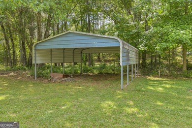 Charming 3-bedroom, 2.5-bath ranch home situated on a spacious 1 - photo 47