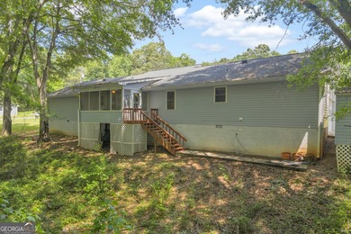 Charming 3-bedroom, 2.5-bath ranch home situated on a spacious 1 - photo 50
