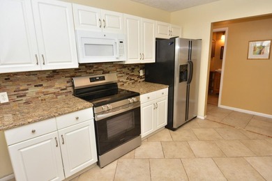 Unique opportunity to own a thoroughly maintained Corner lot - photo 11