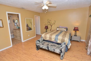 Unique opportunity to own a thoroughly maintained Corner lot - photo 13