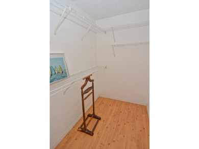 Unique opportunity to own a thoroughly maintained Corner lot - photo 15