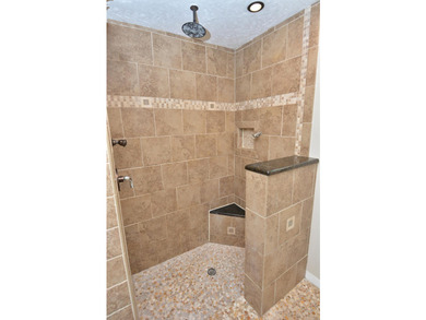 Unique opportunity to own a thoroughly maintained Corner lot - photo 18