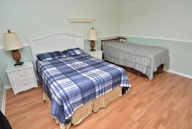Unique opportunity to own a thoroughly maintained Corner lot - photo 19