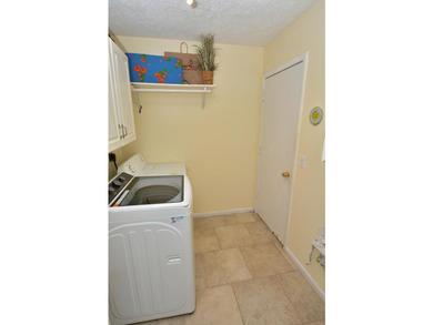 Unique opportunity to own a thoroughly maintained Corner lot - photo 25