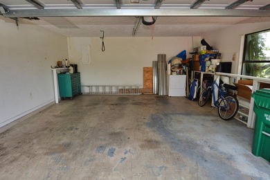 Unique opportunity to own a thoroughly maintained Corner lot - photo 34