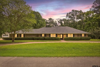 Horseshoe Club Lake Home For Sale in Tyler Texas