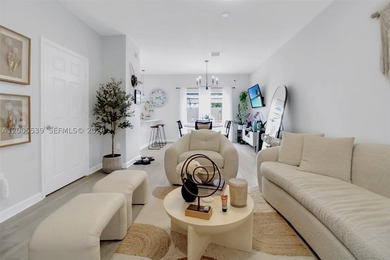 Beautiful and well-maintained home located in a quiet and - photo 3
