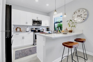 Beautiful and well-maintained home located in a quiet and - photo 10