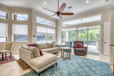 A private backyard oasis with a screened pool, outdoor kitchen - photo 18