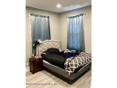 Spacious TwoFamily Home in the Heart of New Dorp Nestled in one - photo 18