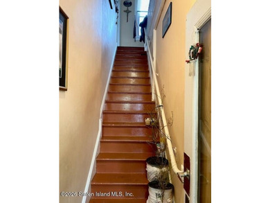 Spacious TwoFamily Home in the Heart of New Dorp Nestled in one - photo 19