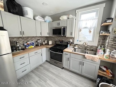 Spacious TwoFamily Home in the Heart of New Dorp Nestled in one - photo 23