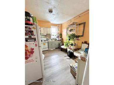 Spacious TwoFamily Home in the Heart of New Dorp Nestled in one - photo 24