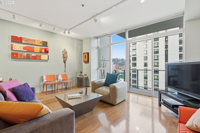 Stylish unit in a gleaming glass tower with stunning views of