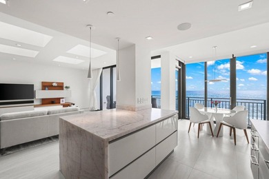 A truly rare offering in Boca Raton, this exquisitely reimagined - photo 17