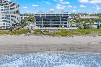 A truly rare offering in Boca Raton, this exquisitely reimagined - photo 42