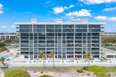 A truly rare offering in Boca Raton, this exquisitely reimagined - photo 43