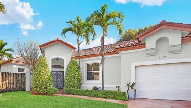 Lake Home For Sale in Cutler Bay, Florida