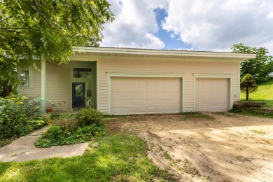 Galena Lake Home For Sale in Galena Illinois