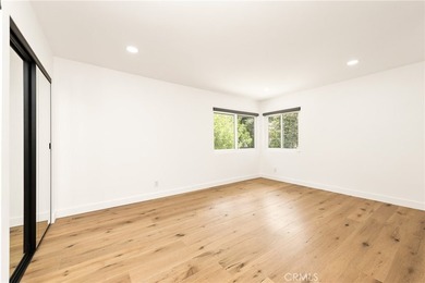 Welcome to this luxurious *Club View* townhouse nestled in an - photo 28