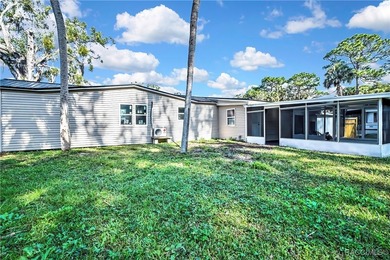 This beautifully renovated mobile home in Homosassa offers a - photo 32