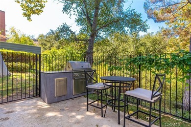 Welcome to this luxurious *Club View* townhouse nestled in an - photo 34