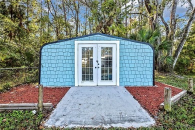 This beautifully renovated mobile home in Homosassa offers a - photo 36
