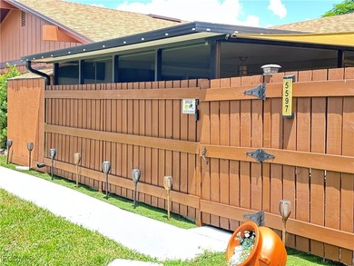 This charming townhouse features 2 bedrooms, 2 full bathrooms - photo 4