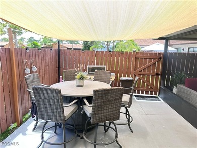 This charming townhouse features 2 bedrooms, 2 full bathrooms - photo 10