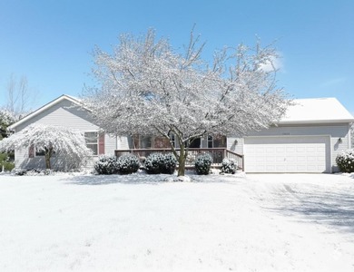 (private lake, pond, creek) Home For Sale in Fowlerville Michigan