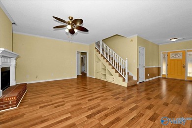 Beautiful full-brick 3 bed, 3 bath home in Hartselle with a