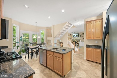 Tucked into a quiet cul-de-sac in the sought-after Northridge - photo 10