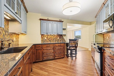 Rarely available THREE BEDROOM corner condo on the SKYWAY with a - photo 15