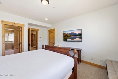 Perfectly positioned in the prestigious Solamere neighborhood - photo 45