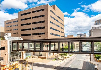 -Fully vacant 122,084 SF medical office building in Downtown St - photo 6