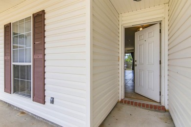 Welcome home to this cute and practical 3-bedroom, 2-bath HOME - photo 7