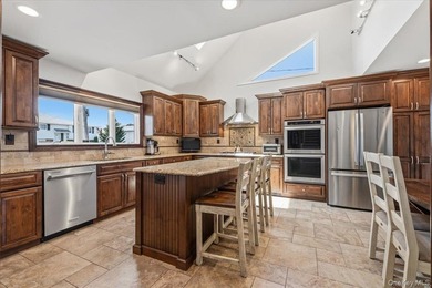 Nestled in the heart of desirable Massapequa and just minutes - photo 4