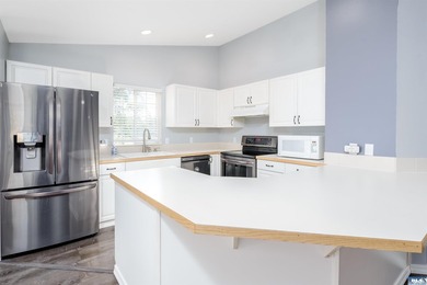 Move in ready home surrounded by a green-belt on two sides in - photo 18